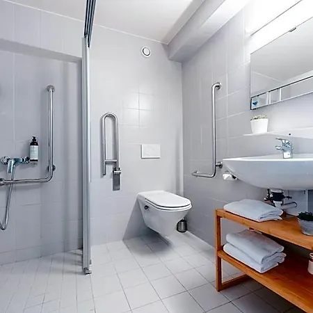 Swisstech Hotel 2*