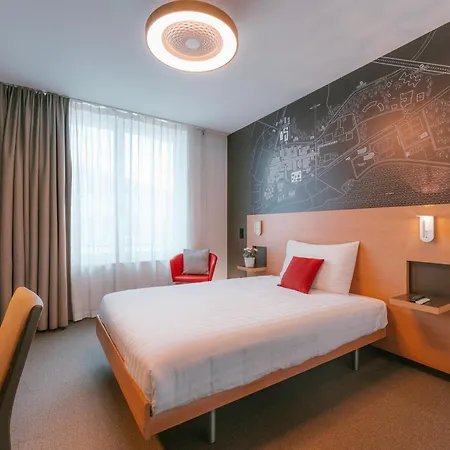 Hotel Swisstech 2*